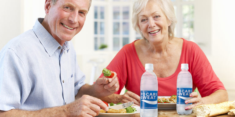 La importancia de una correcta hidratación en el adulto mayor- POCARI SWEAT